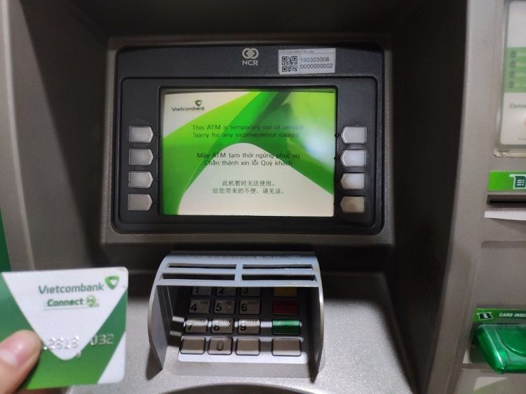 Cách nạp tiền qua cây ATM