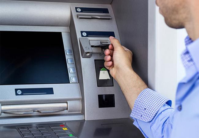 Nạp thẻ điện thoại bằng thẻ ATM tại cây ATM
