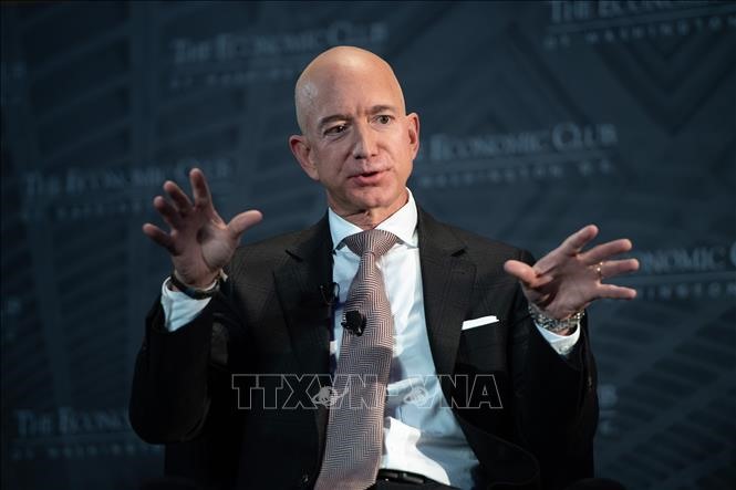 Jeff Bezos - Tỷ phú giàu thứ 2 thế giới với tổng tài sản 185 tỉ USD