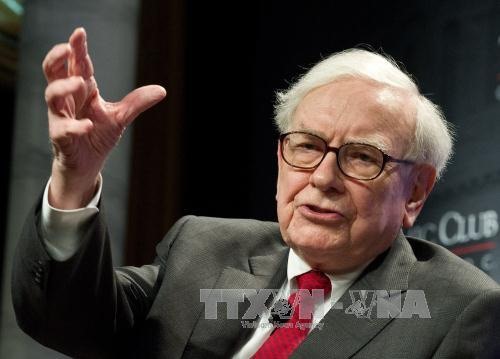 Warren Buffett - một trong những nhà đầu tư thành công nhất thế giới và cũng thuộc TOP những người giàu nhất thế giới