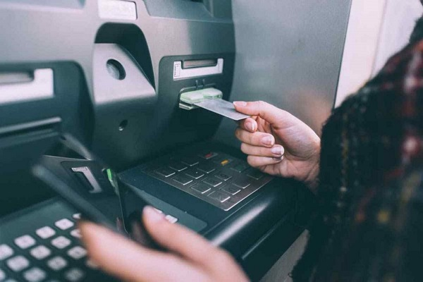 Cách lấy lại thẻ khi bị nuốt thẻ ATM Cùng hoặc Khác ngân hàng 3