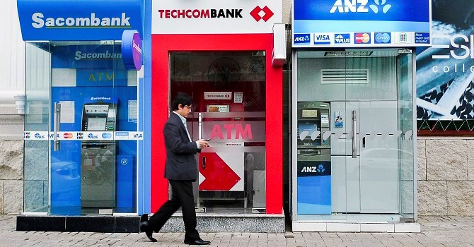 Thẻ ATM bị khóa có nhận được tiền không?