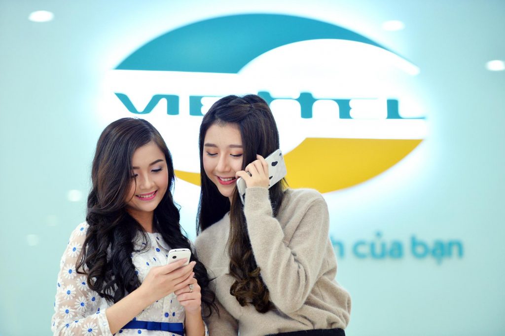 Đăng ký thay đổi thông tin tại cửa hàng Viettel (Nguồn: media.laodong.vn)