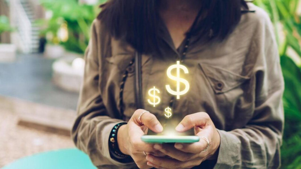 Nhận tiền từ cách kiếm tiền trên điện thoại thông qua 4 hình thức phổ biến tài khoản Paypal, ví Momo, tài khoản ngân hàng và ví tiền điện tử Blockchain