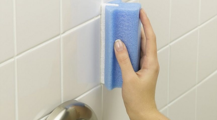 Cách dán gạch lên tường chà ron