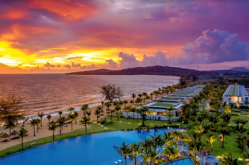 Mövenpick Resort Waverly - resort Phú Quốc gần biển