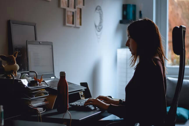 Làm sao để có tiền khi viết content tại nhà?