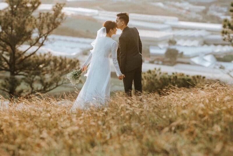 Tấm ảnh cưới tuyệt đẹp được chụp tại đồi
