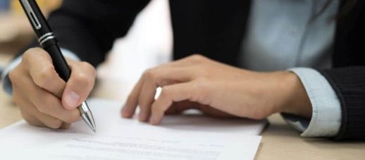 Phần thân bài tập trung mục như trình độ học vấn, kỹ năng, kinh nghiệm