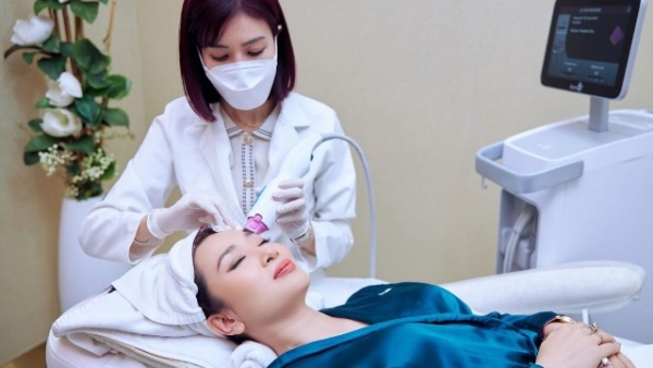Dịch vụ loại bỏ mụn cám, làm sạch sâu da từ VITA Clinic