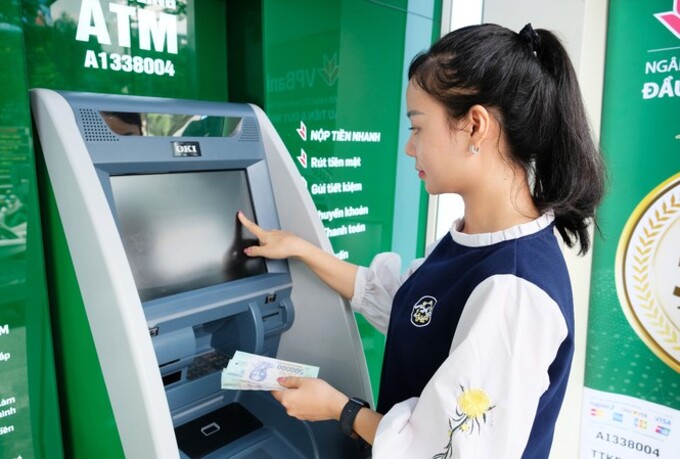 Miễn phí rút tiền không cần thẻ VPBank tại cây ATM