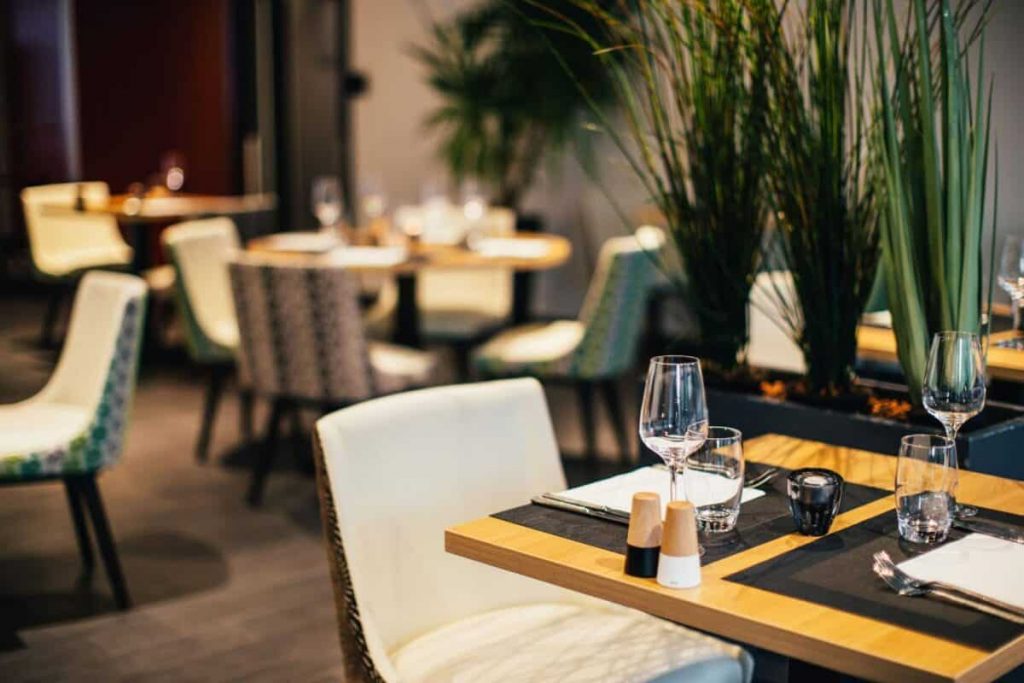 Định cư Úc diện đầu tư nhà hàng