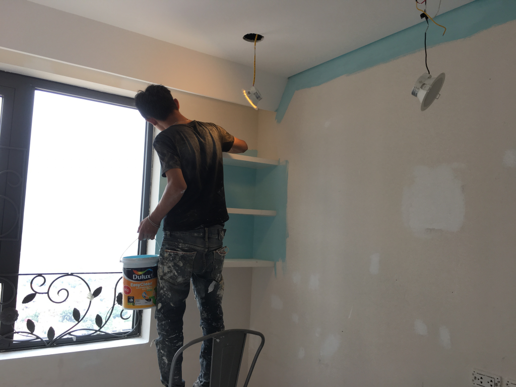 Cải tạo nhà cấp 4 bằng cách thay  sơn tường mới