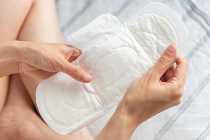 nên thay băng vệ sinh mấy tiếng 1 lần